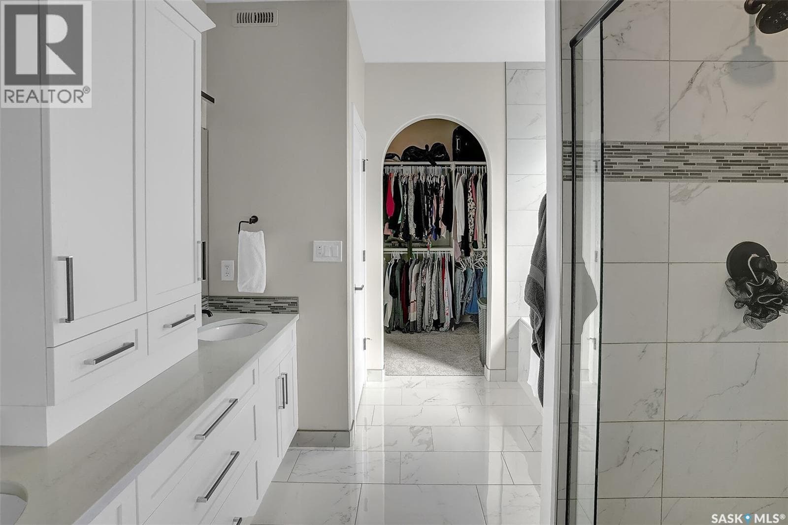 4244 EAST ELDERBERRY CRESCENT in The Creeks