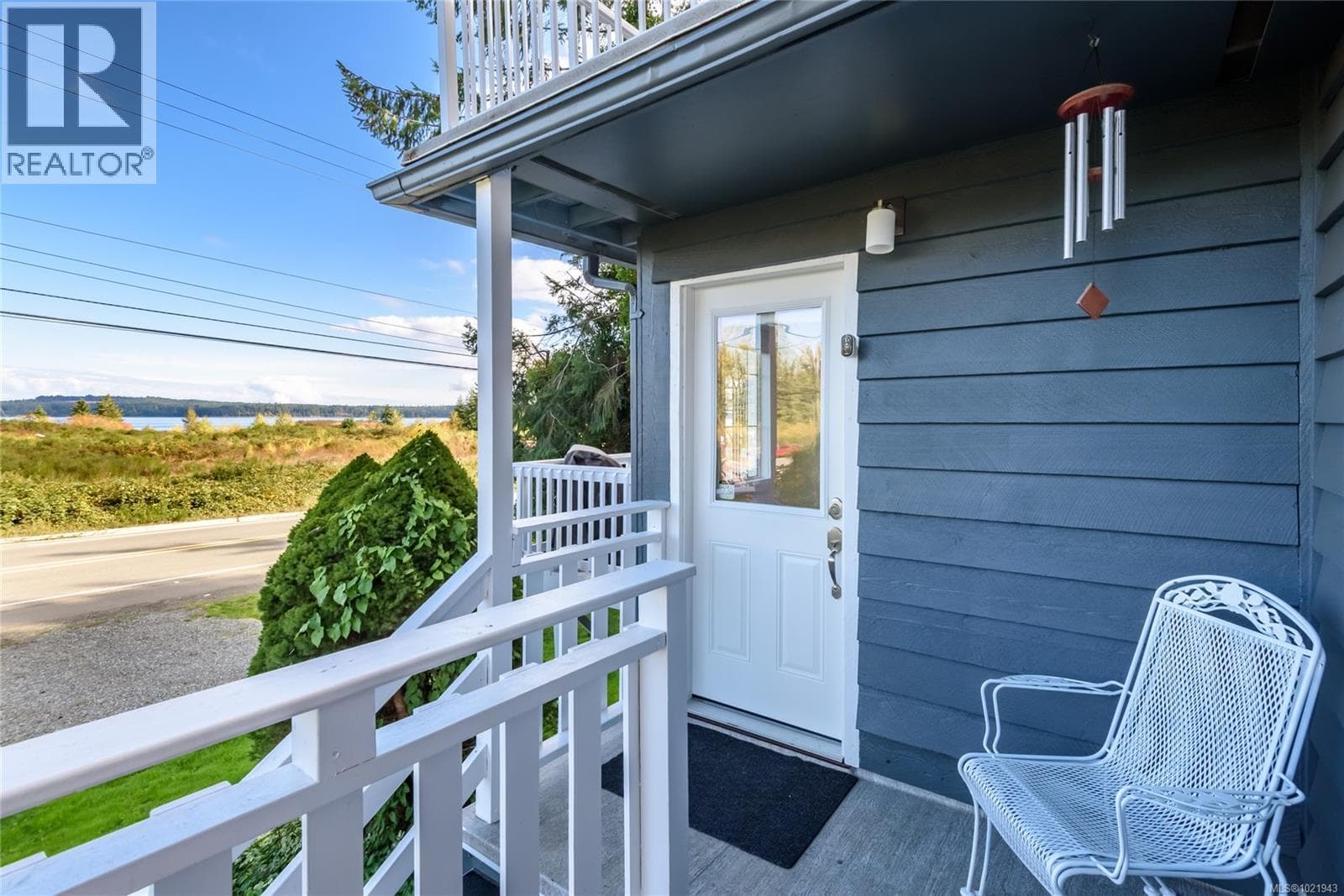 5429 Island Hwy in 