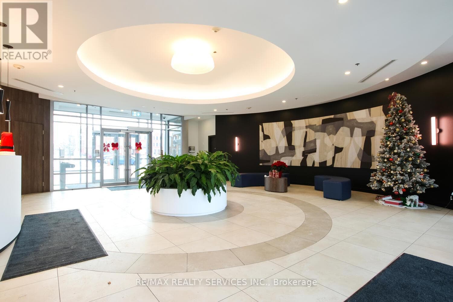 1103 - 215 QUEEN STREET E — photo 3
