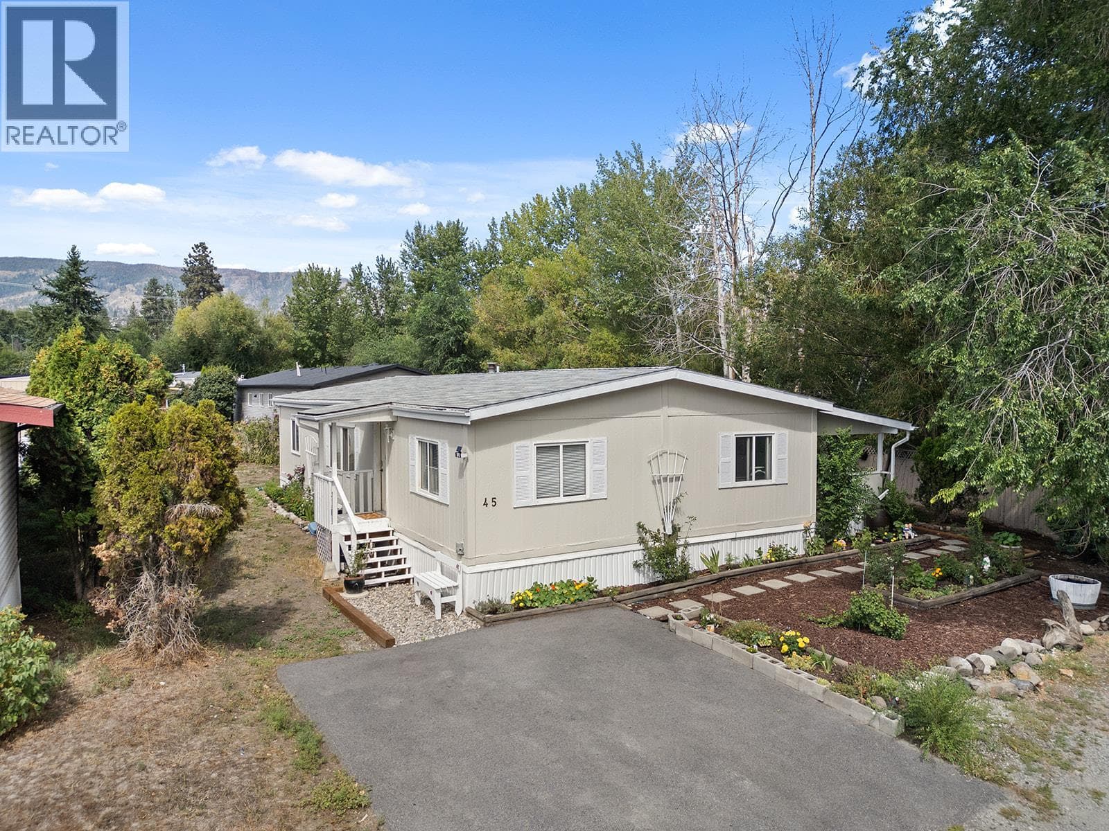 1881 Boucherie Road Unit# 45, Interior REALTORS® — photo 2