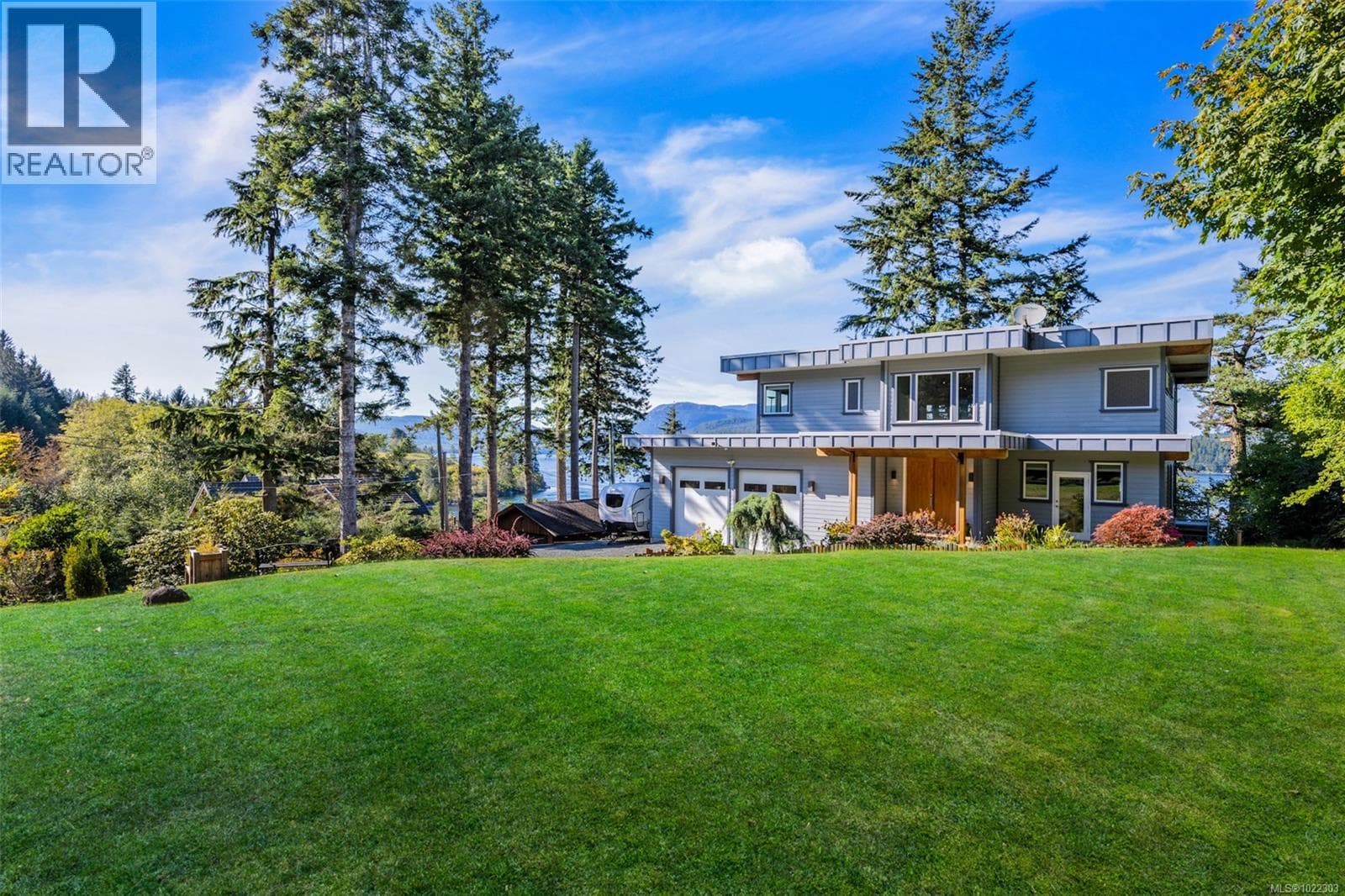 5898 RACE POINT ROAD — photo 3
