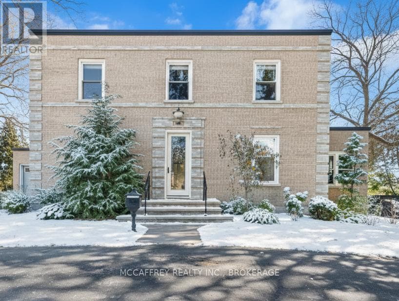 442 DUNDAS STREET WEST in 