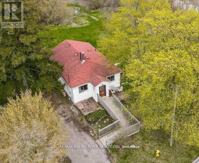 1725 SPRUCE HILL ROAD in Dunbarton
