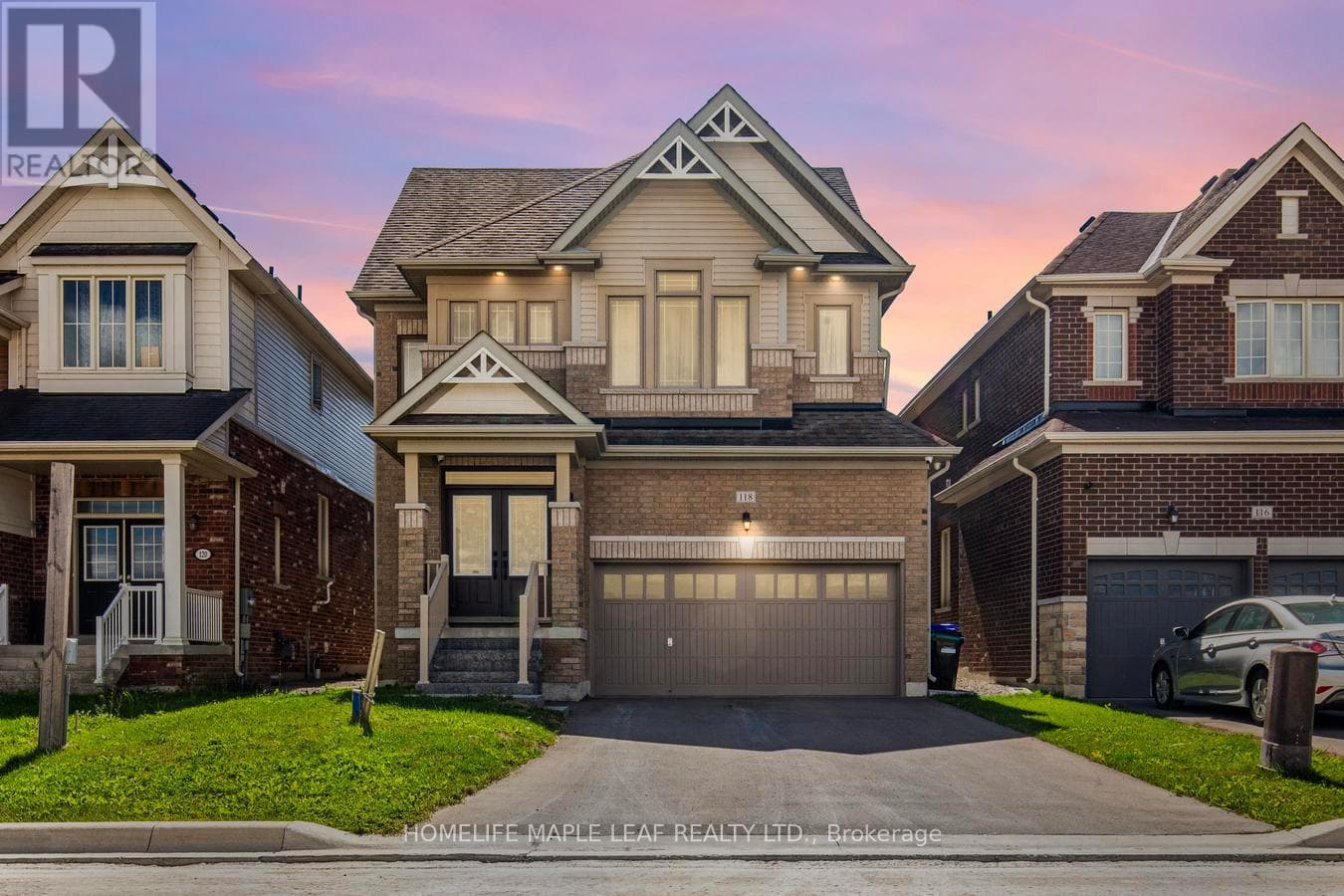 118 LORNE THOMAS PLAZA in 