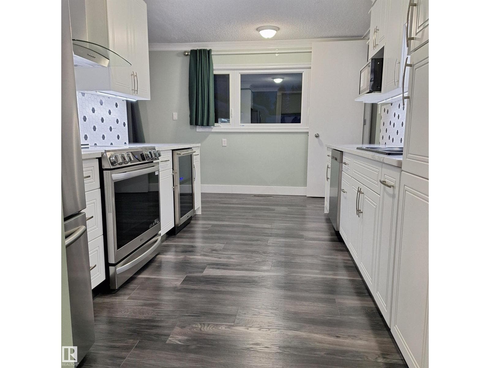 893 BIRCH AVENUE in 
