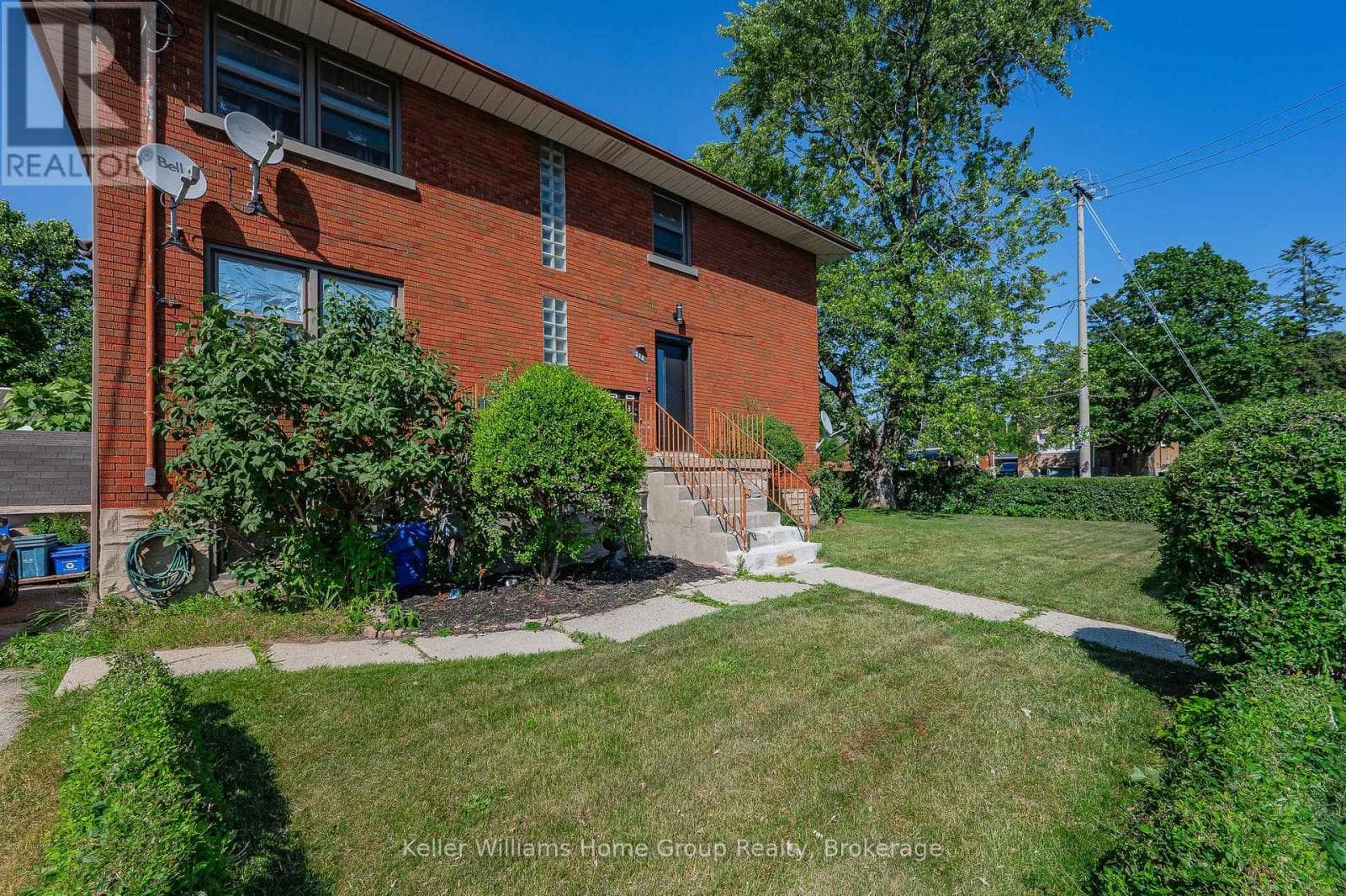 228 CONNAUGHT STREET — photo 2