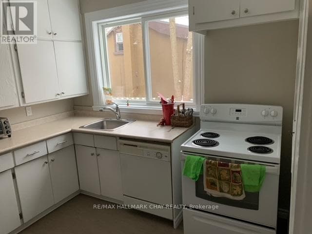 1-4 - 58 PENETANG STREET, Toronto — photo 2