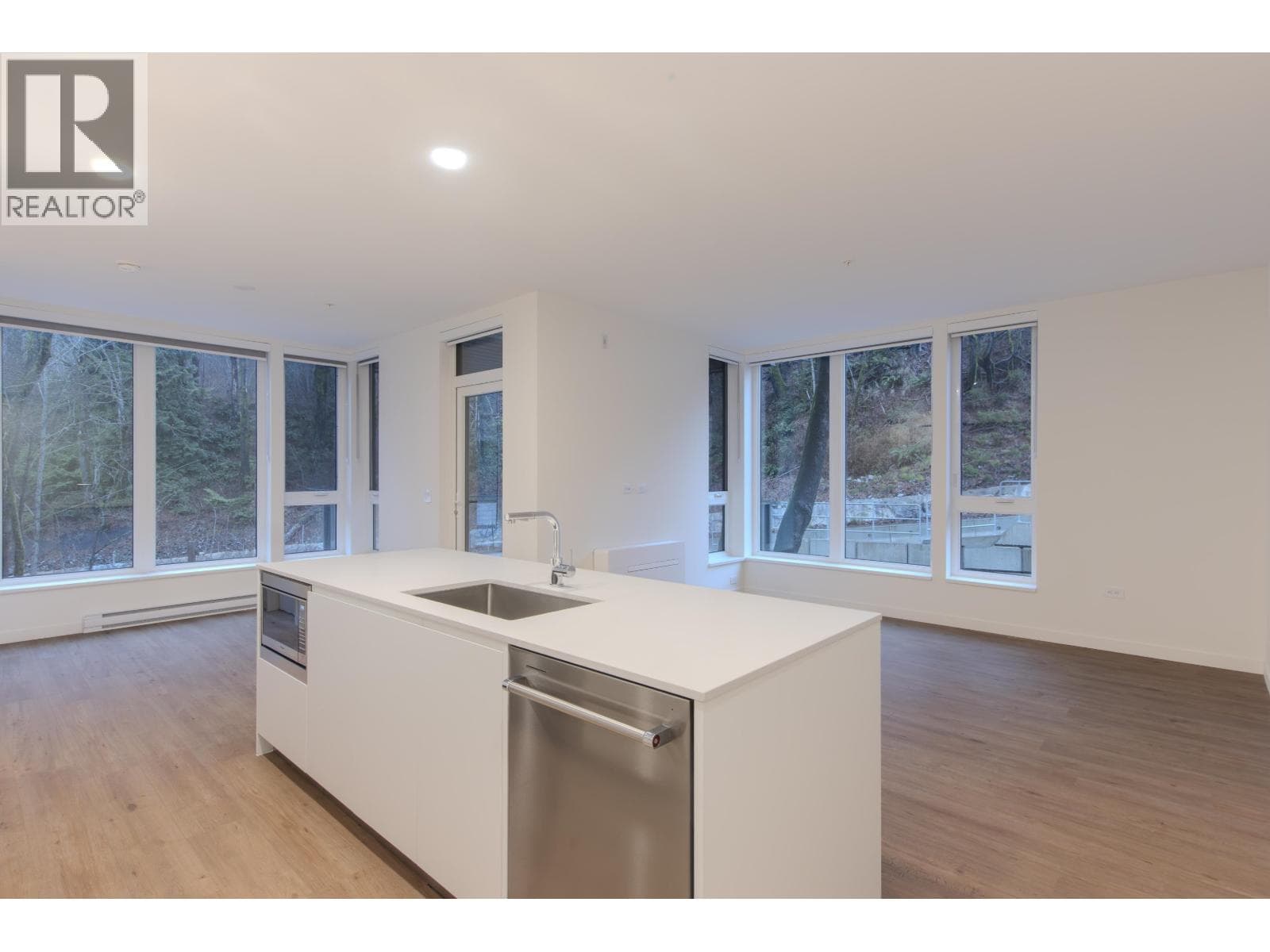 418 1504 SCOTT CRESCENT — photo 4