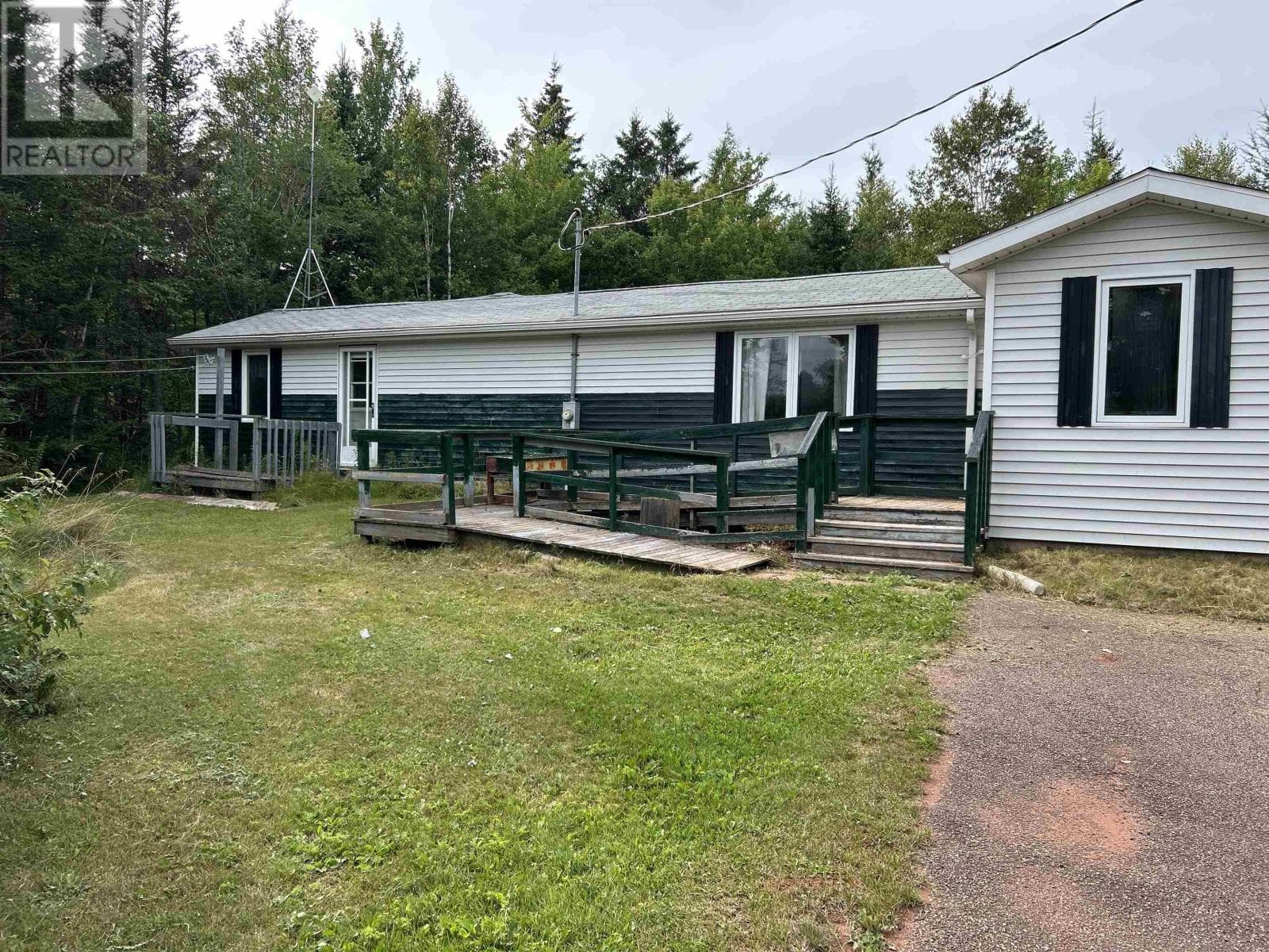 2388 CENTER LINE ROAD, PEIA — photo 4