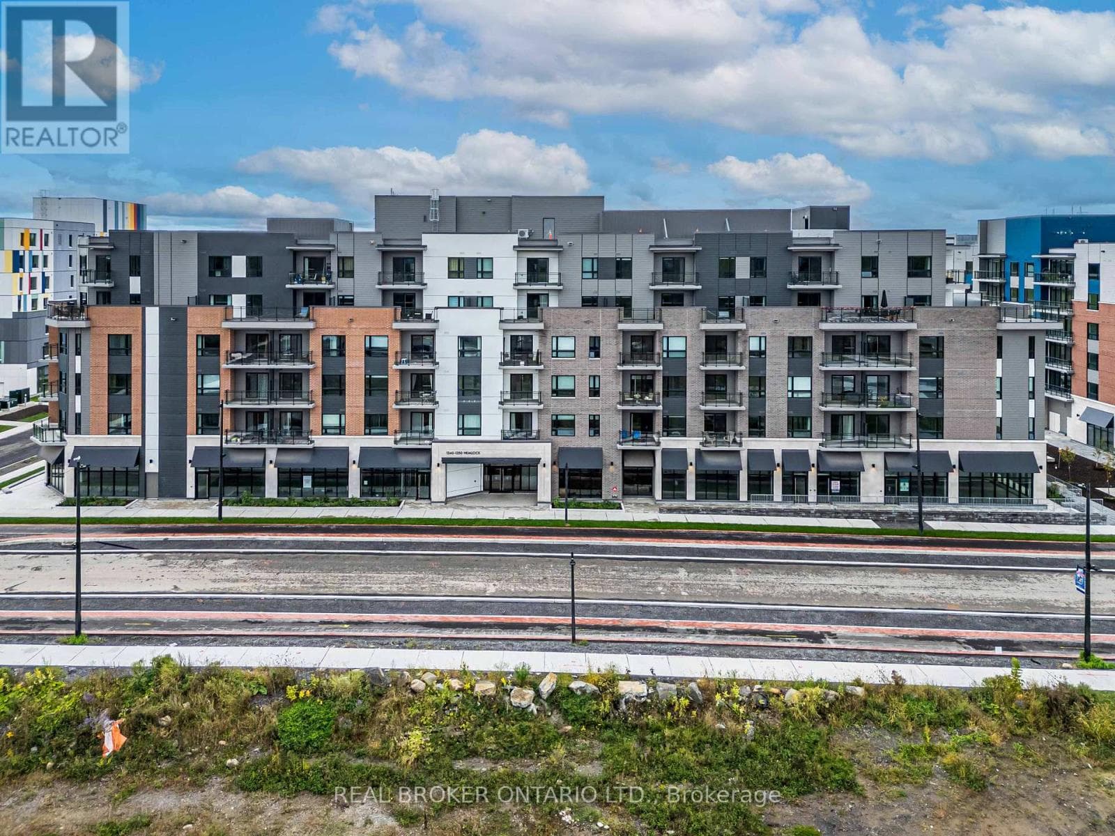 219 - 1350 HEMLOCK STREET in WATERRIDGE VILLAGE