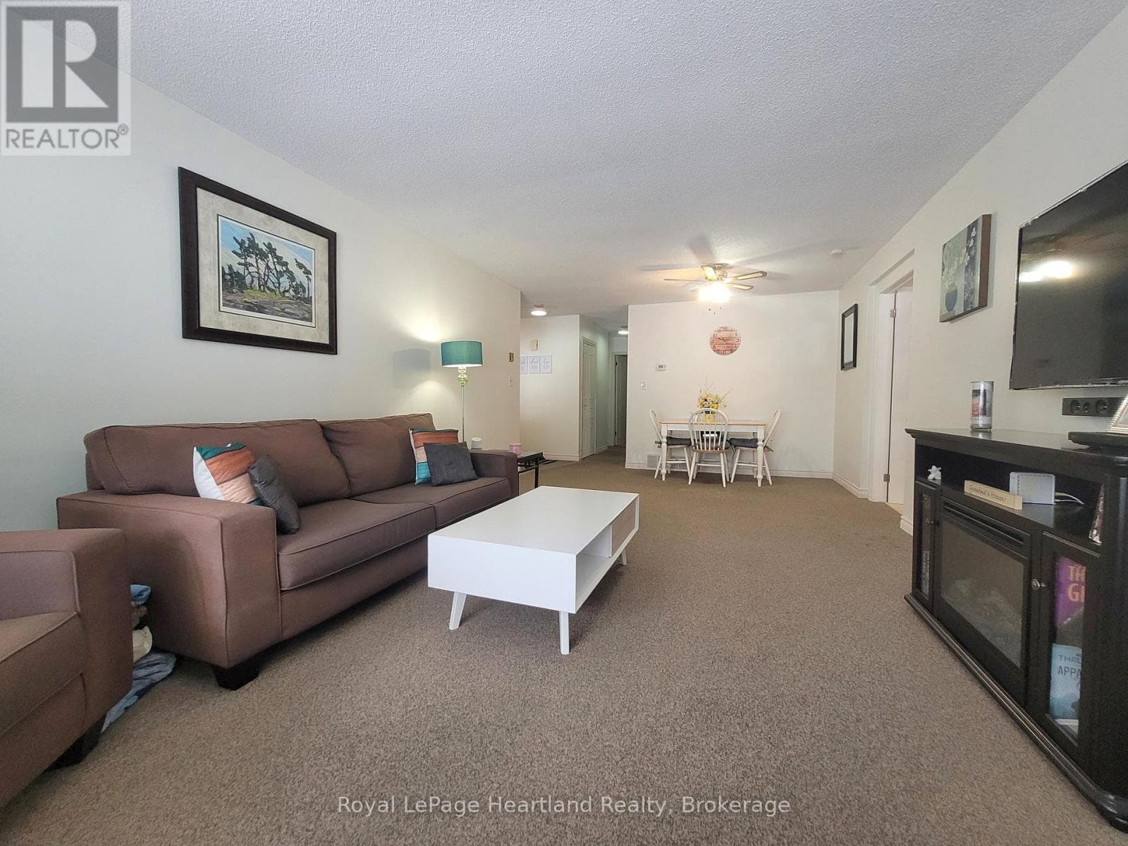 28 BRIARWOOD CRESCENT — photo 4