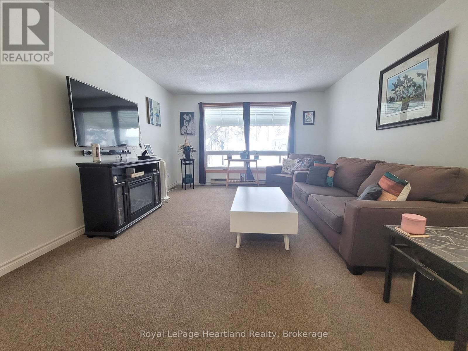 28 BRIARWOOD CRESCENT — photo 2