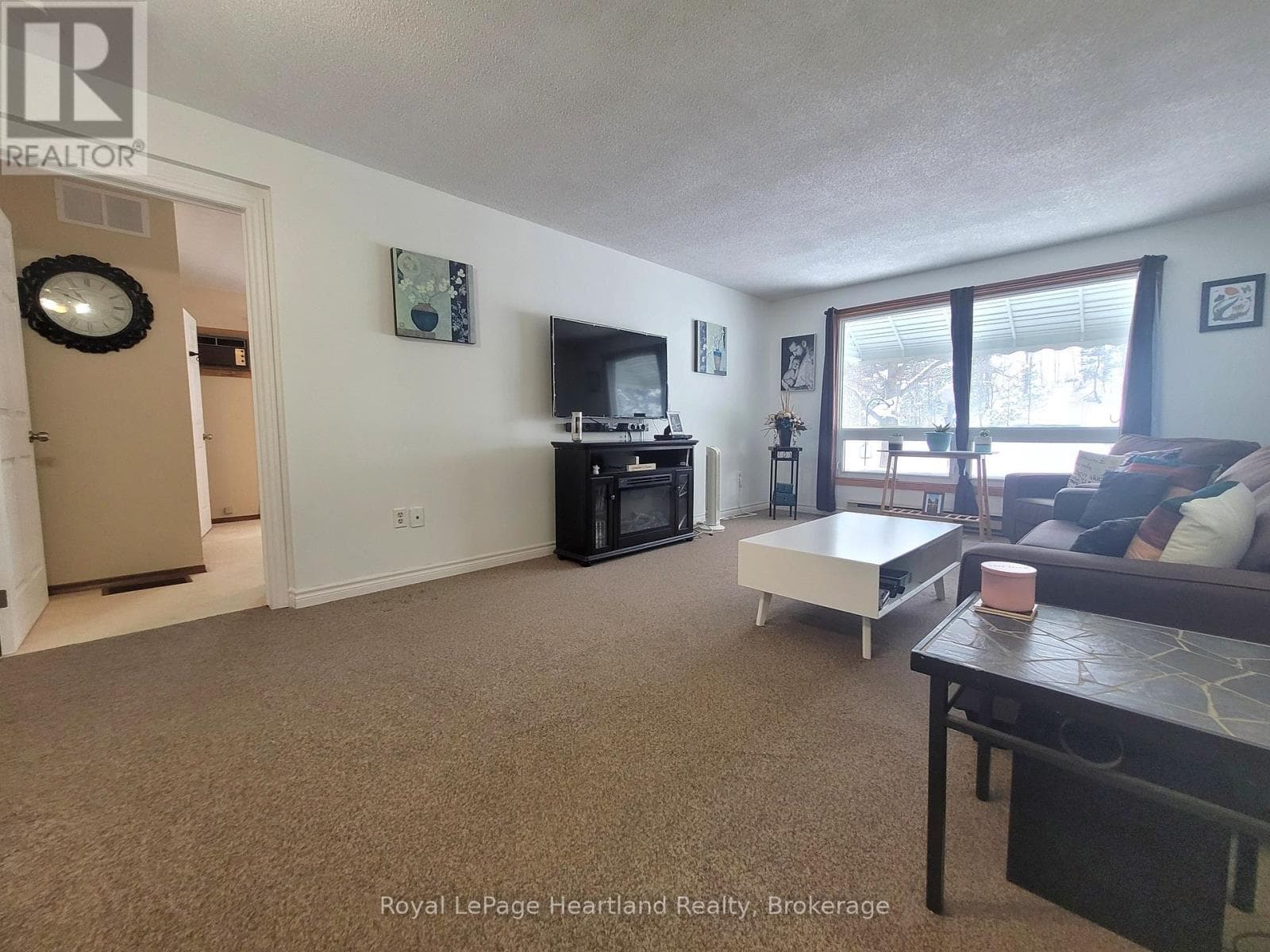 28 BRIARWOOD CRESCENT — photo 3