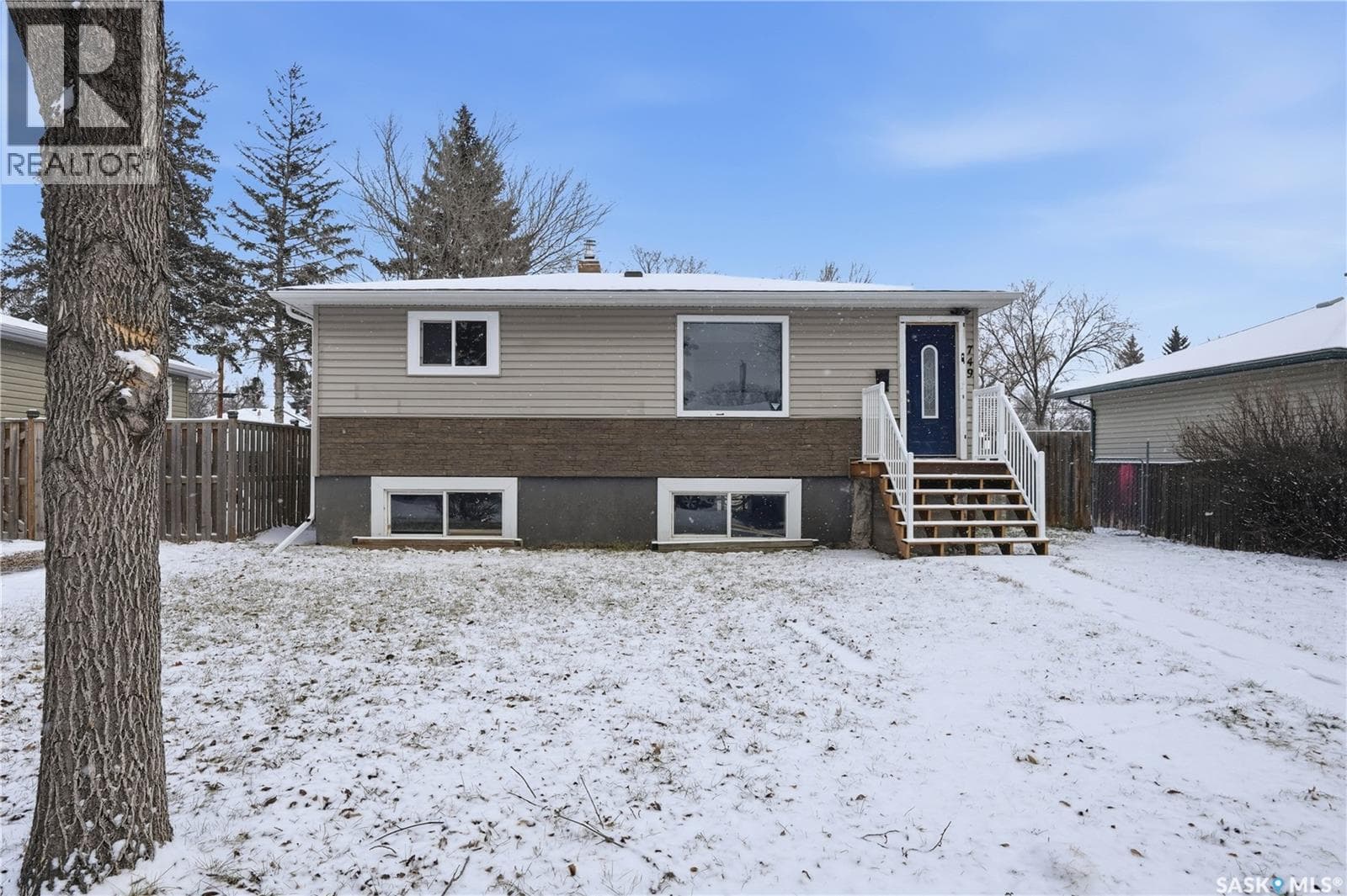 749 ROYAL STREET — photo 2