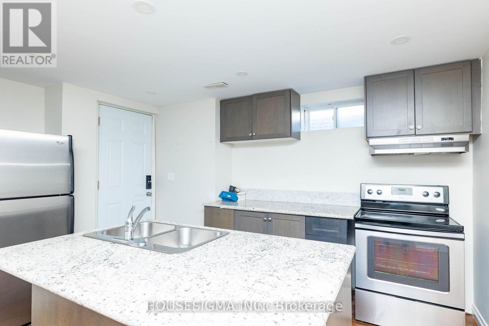BASEMENT 54 KILLINGTON AVENUE — photo 5