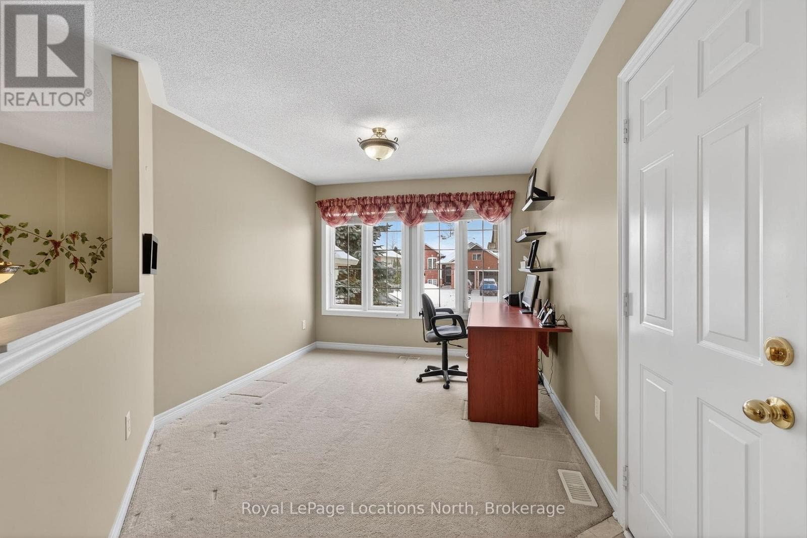 15 PRINCESS POINT DRIVE — photo 5