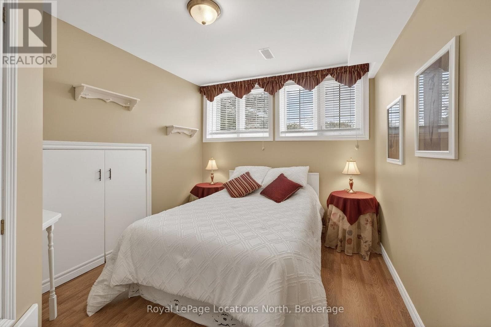 15 PRINCESS POINT DRIVE — photo 2
