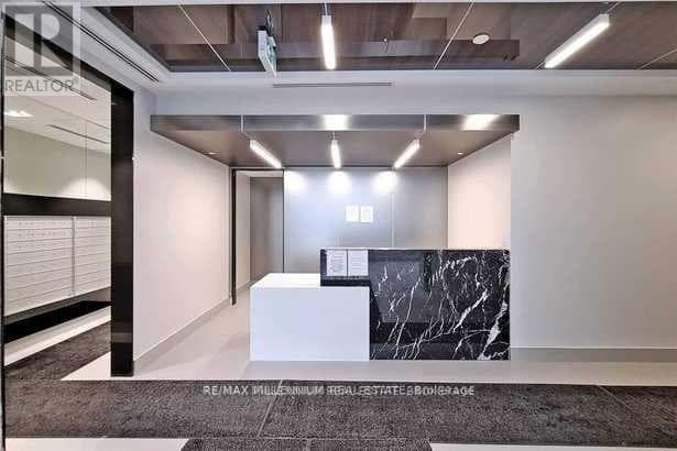 1309 - 36 FOREST MANOR ROAD, Toronto — photo 5