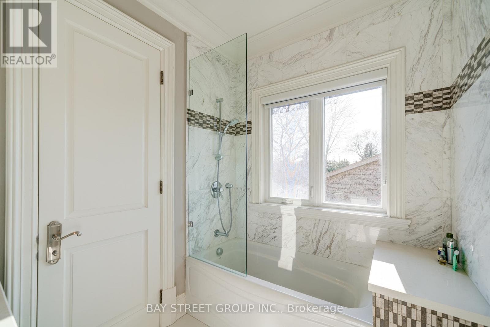 165 KRIEGHOFF AVENUE, Toronto — photo 2
