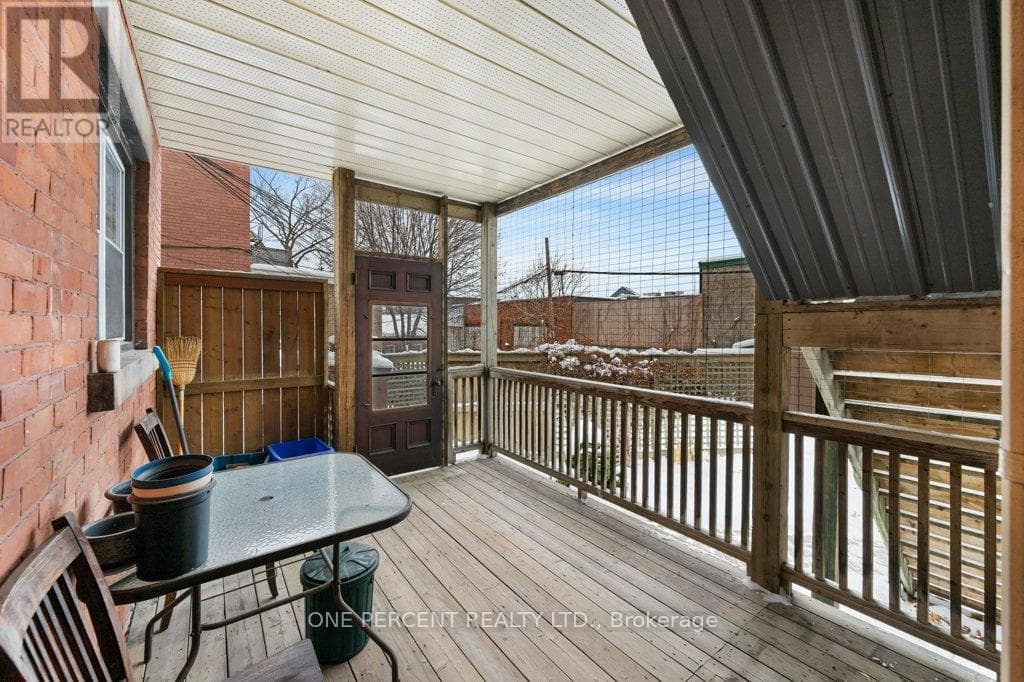 270 ARLINGTON AVENUE in CENTRETOWN