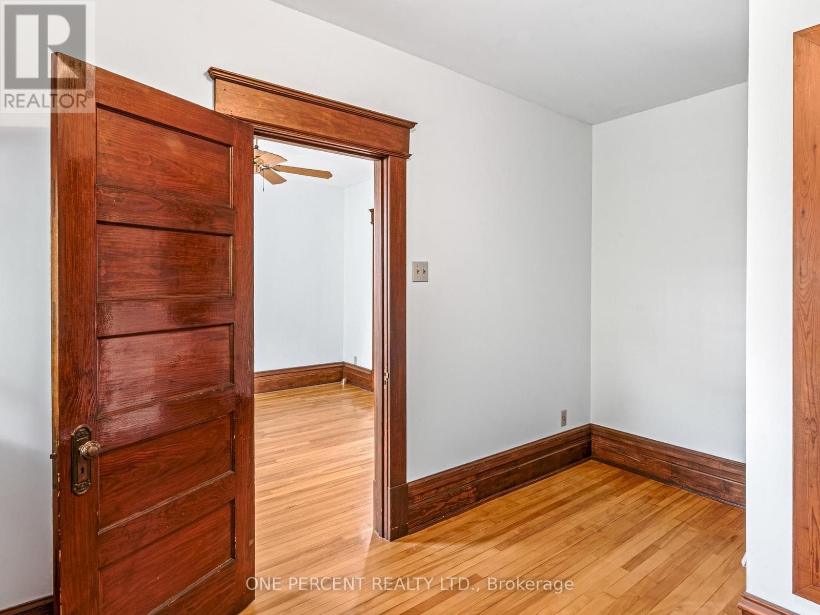 270 ARLINGTON AVENUE, Ottawa — photo 2