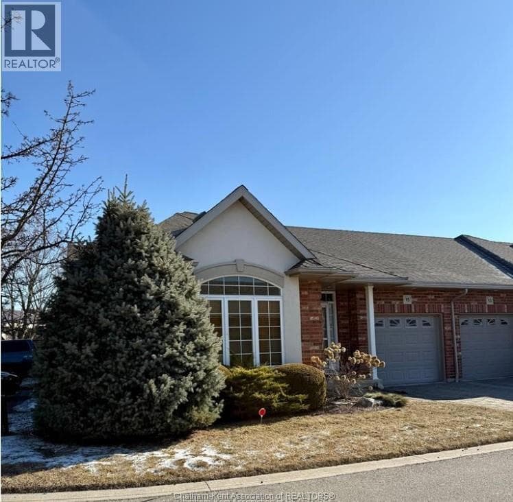 15 Oakgrove LANE — photo 2