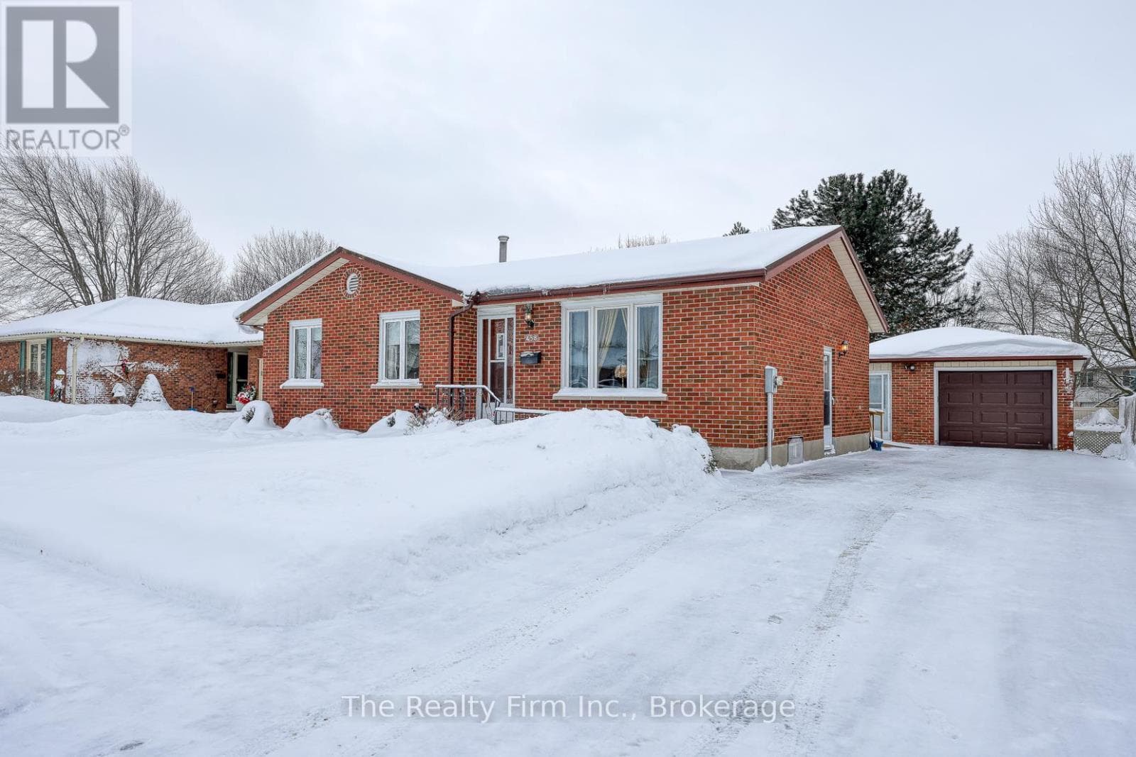 458 MANITOBA ROAD — photo 2