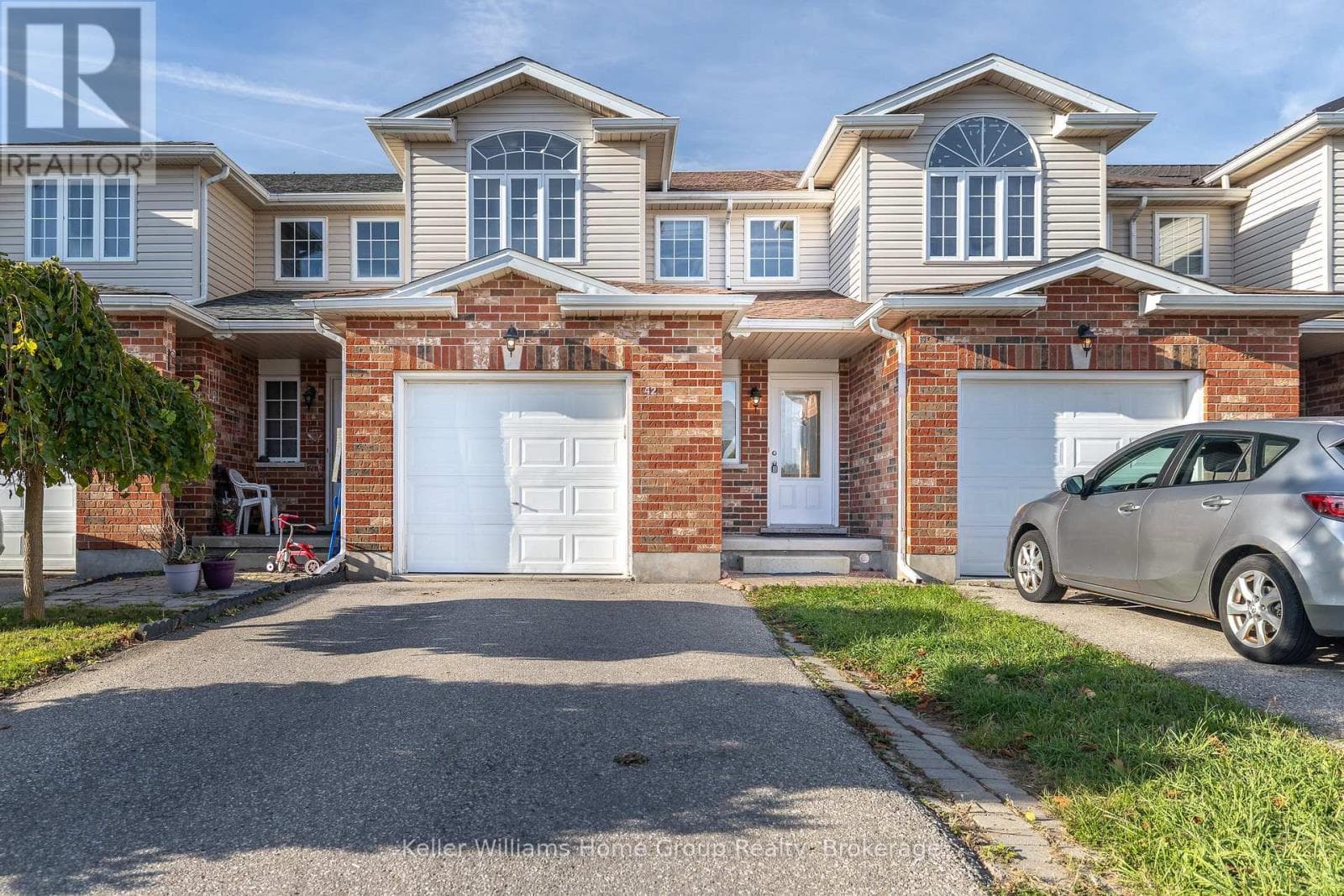 42 HASLER CRESCENT in 
