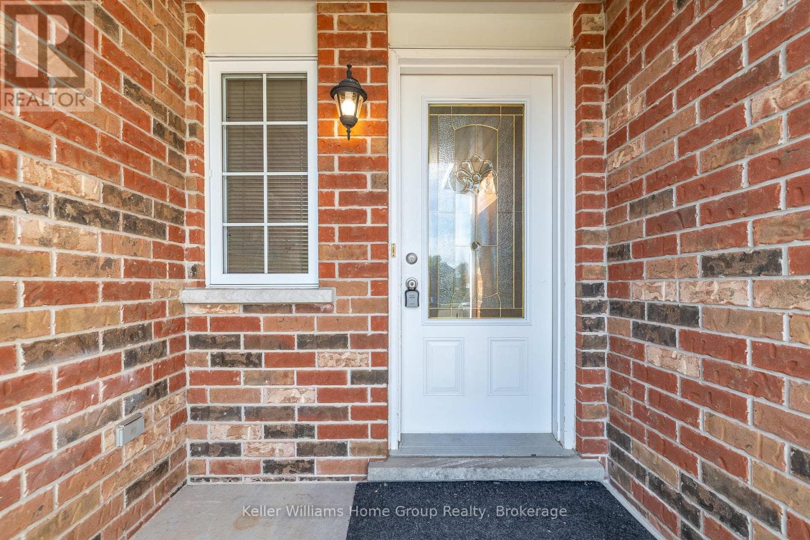 42 HASLER CRESCENT, OnePoint — photo 3