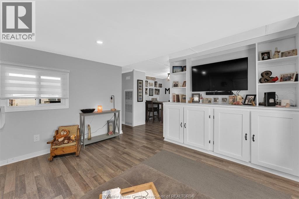 175 NEIL COURT in 