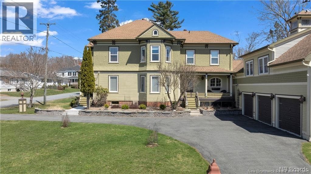 166 MONTAGUE STREET — photo 2