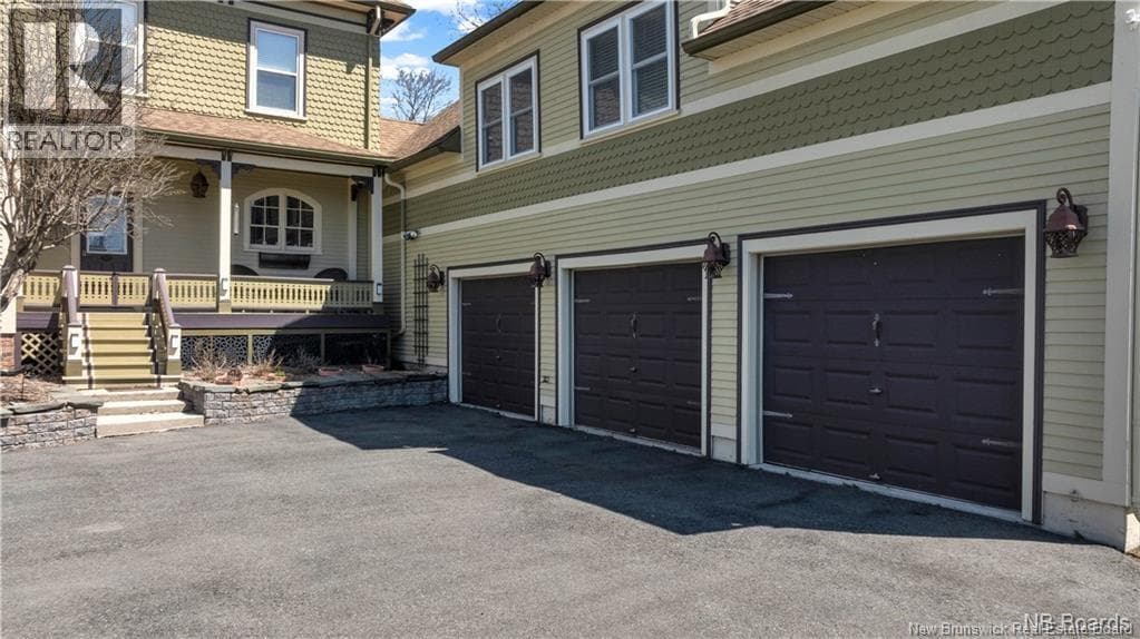 166 MONTAGUE STREET — photo 3