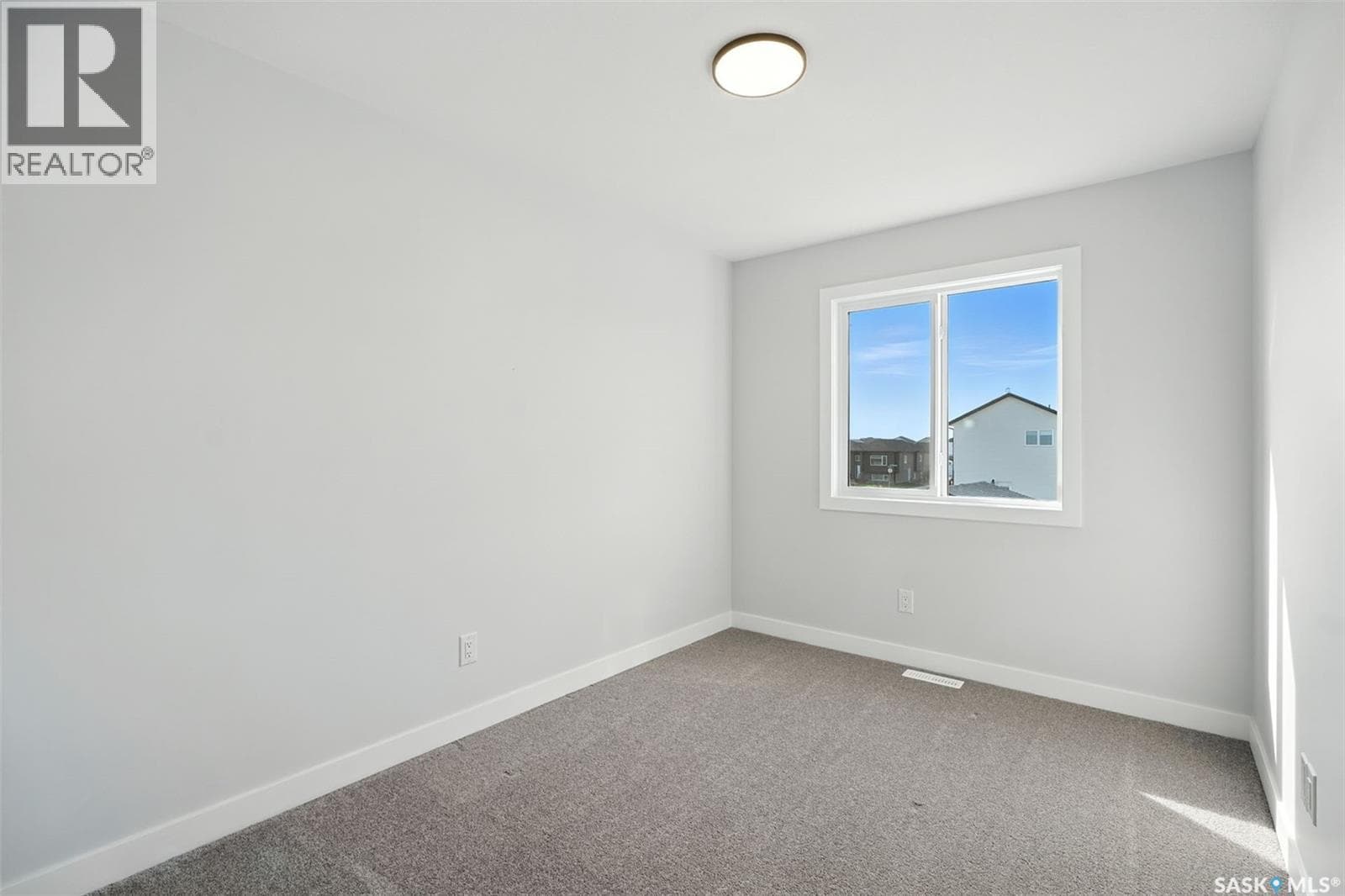 508 Myles Heidt MANOR — photo 5