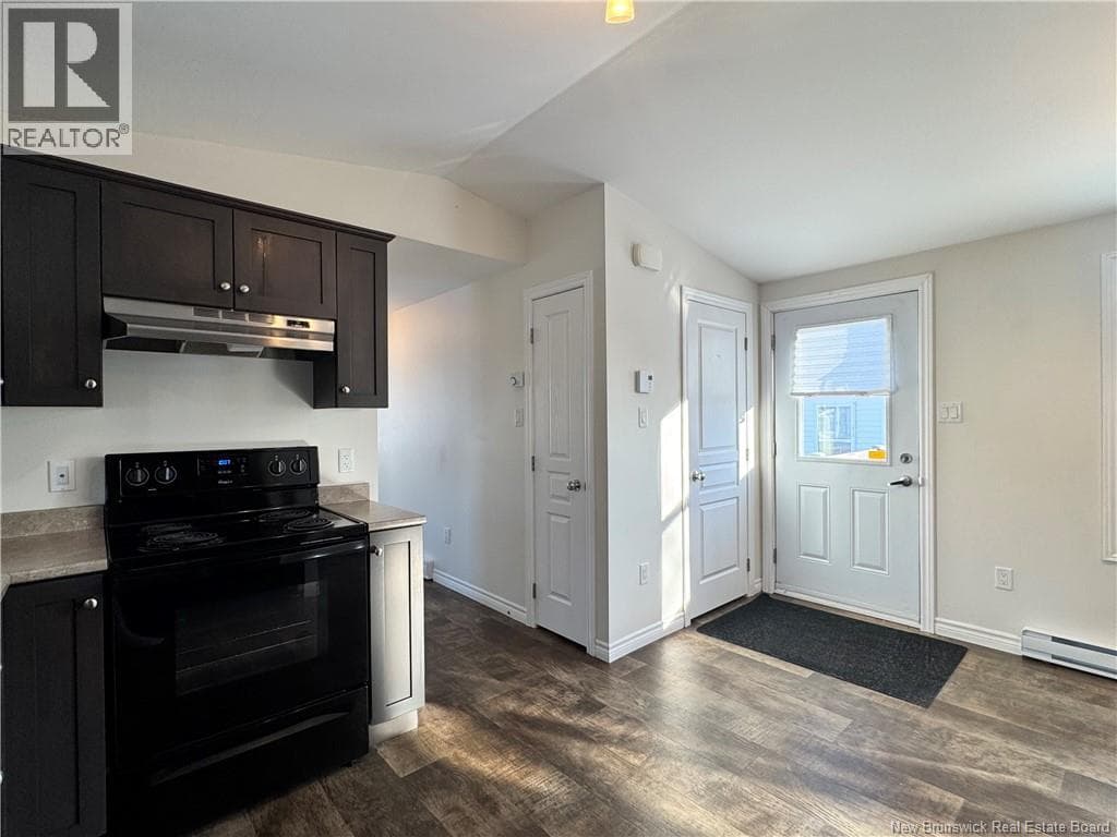 525 Kent Avenue, New Brunswick — photo 3