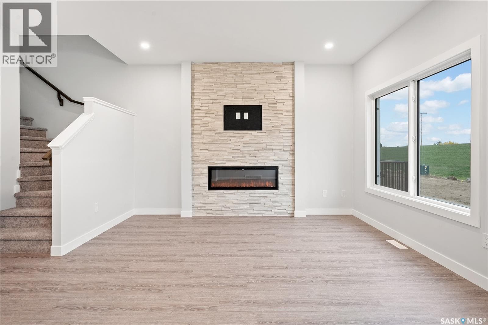 3130 Bowen STREET — photo 2