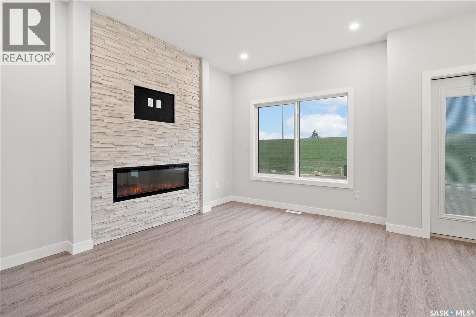 3130 Bowen STREET — photo 4
