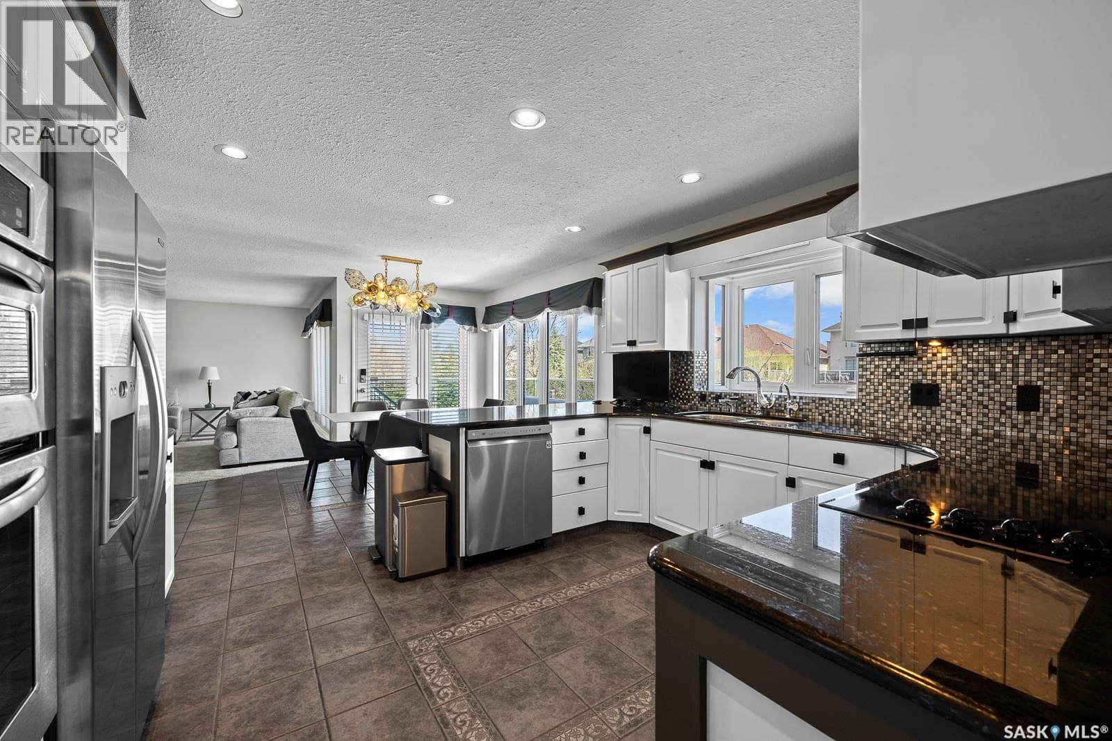 5054 WASCANA VISTA COURT — photo 2