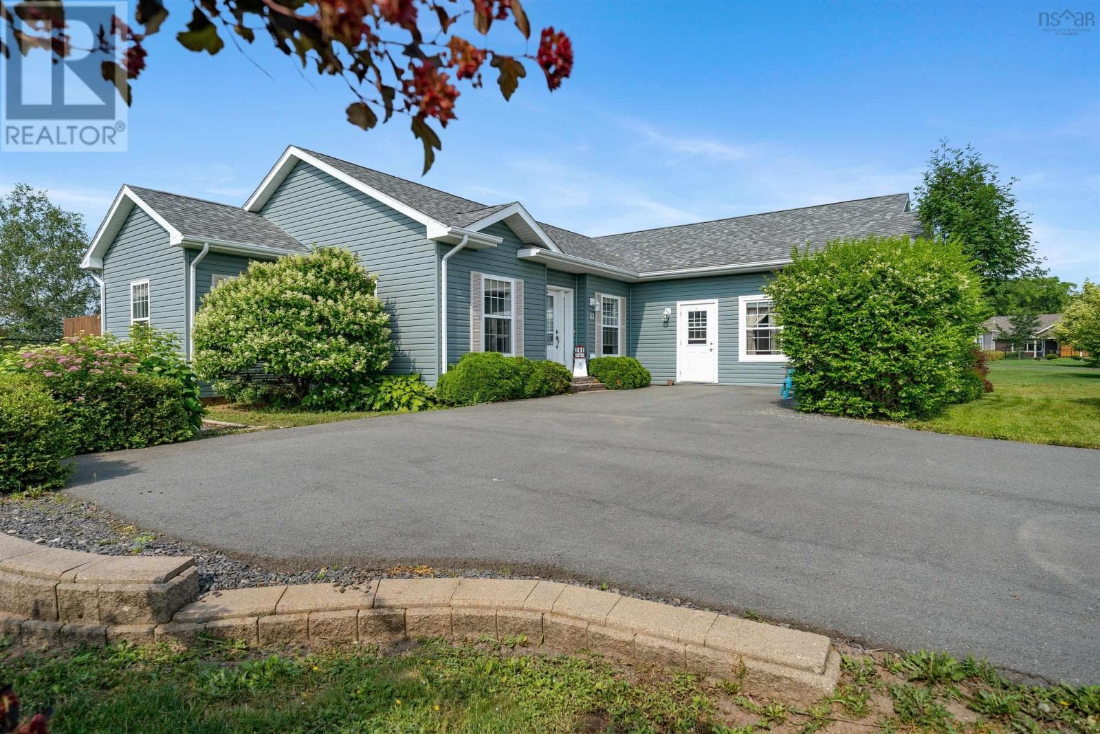 43 DEER HAVEN DRIVE — photo 3