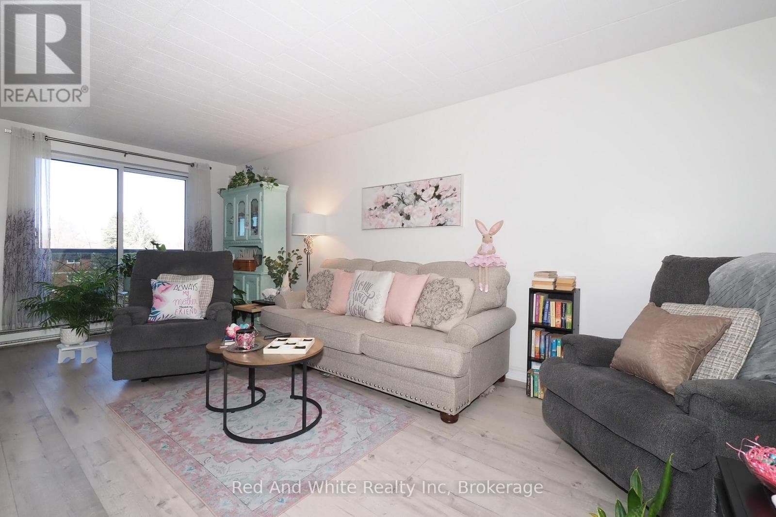 29 WEST Avenue Unit# 403, OnePoint — photo 4