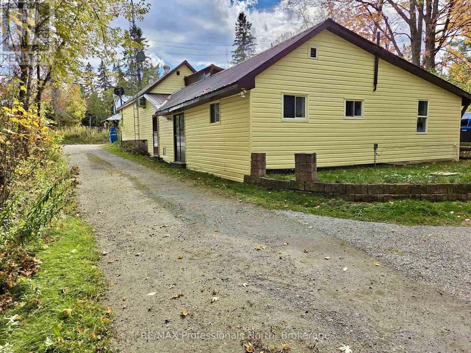 1281 KASHAGAWIGAMOG LAKE ROAD — photo 2