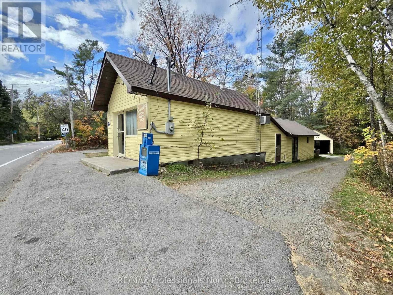1281 KASHAGAWIGAMOG LAKE ROAD — photo 4
