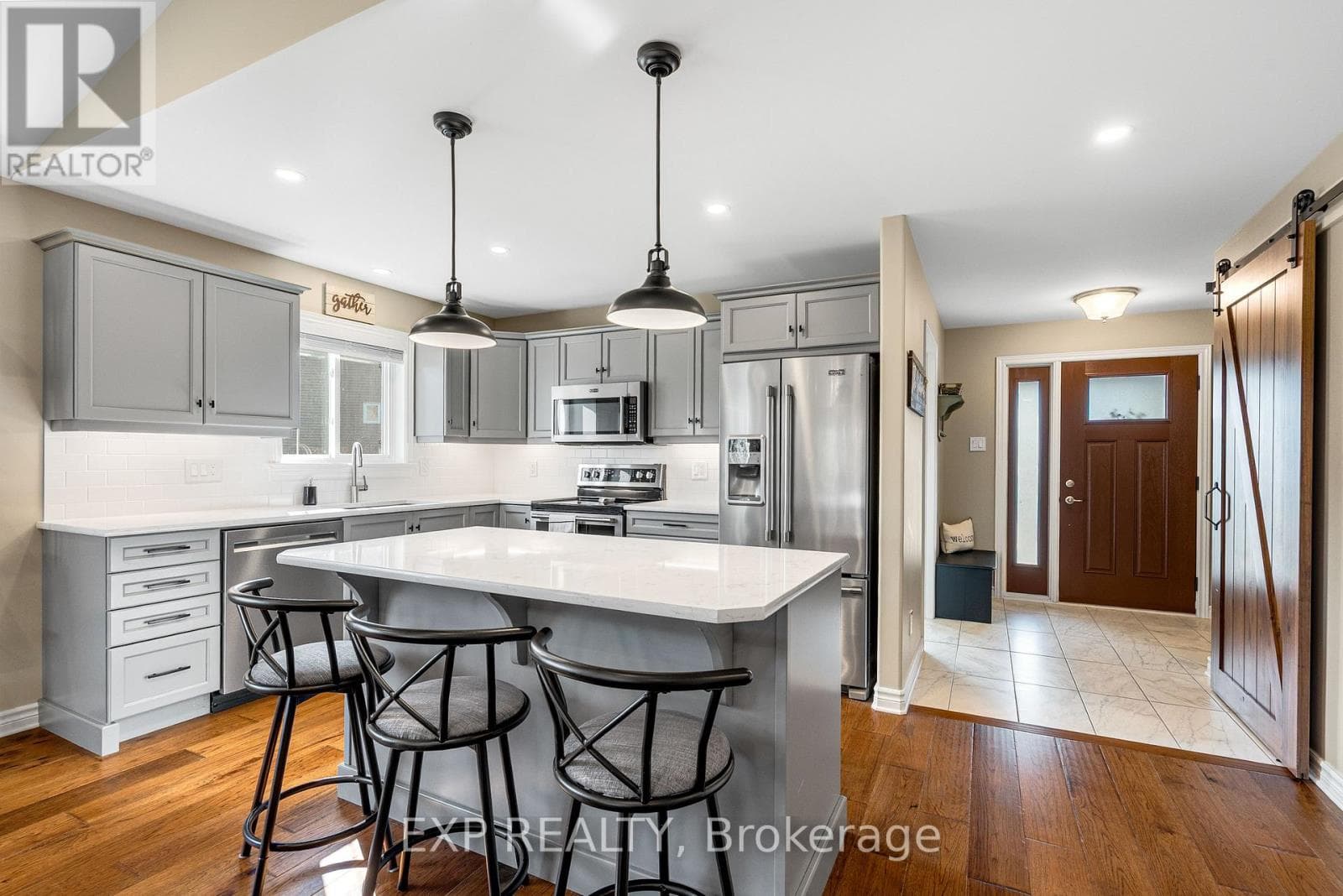 86 HORTON STREET — photo 4