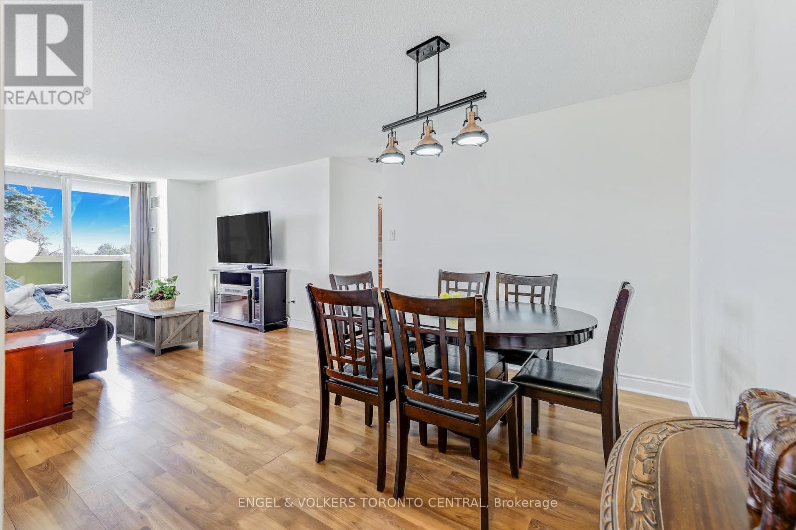 207 - 15 SEWELLS ROAD, Toronto — photo 4