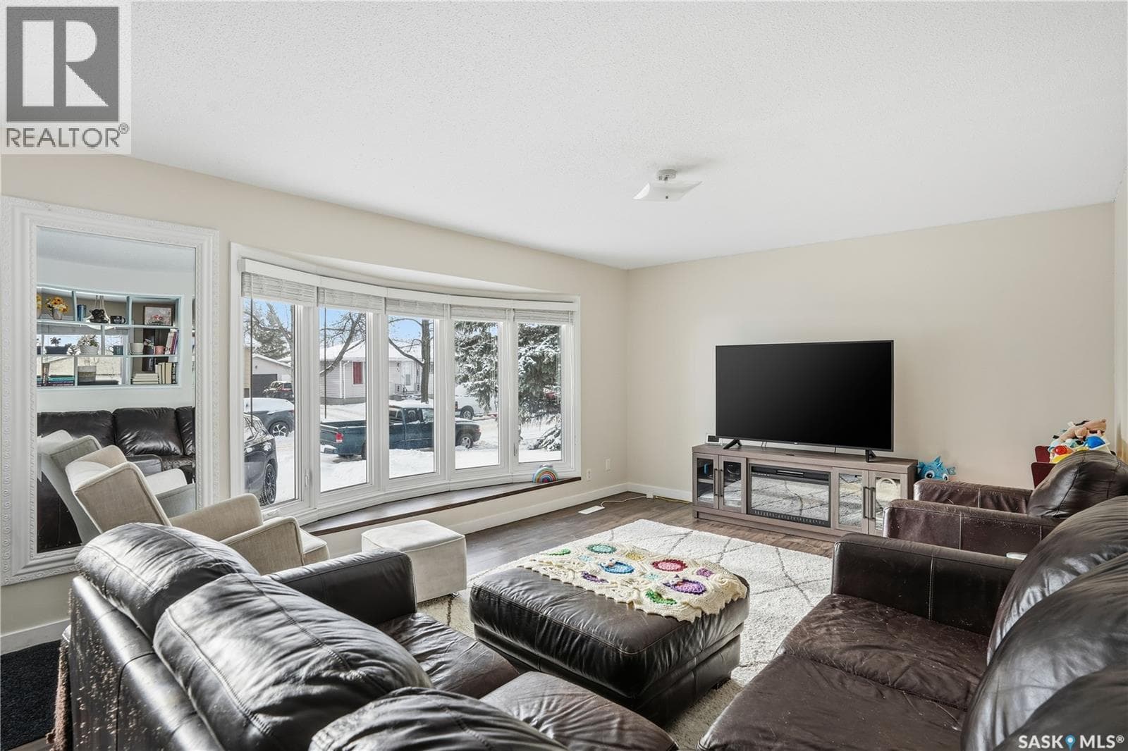 58 STRAUB CRESCENT — photo 2