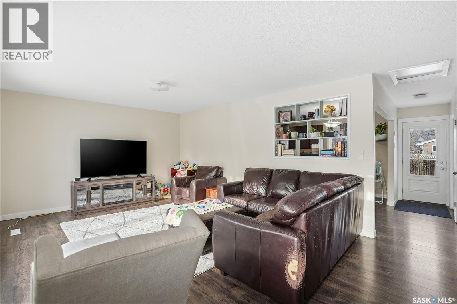 58 STRAUB CRESCENT — photo 3