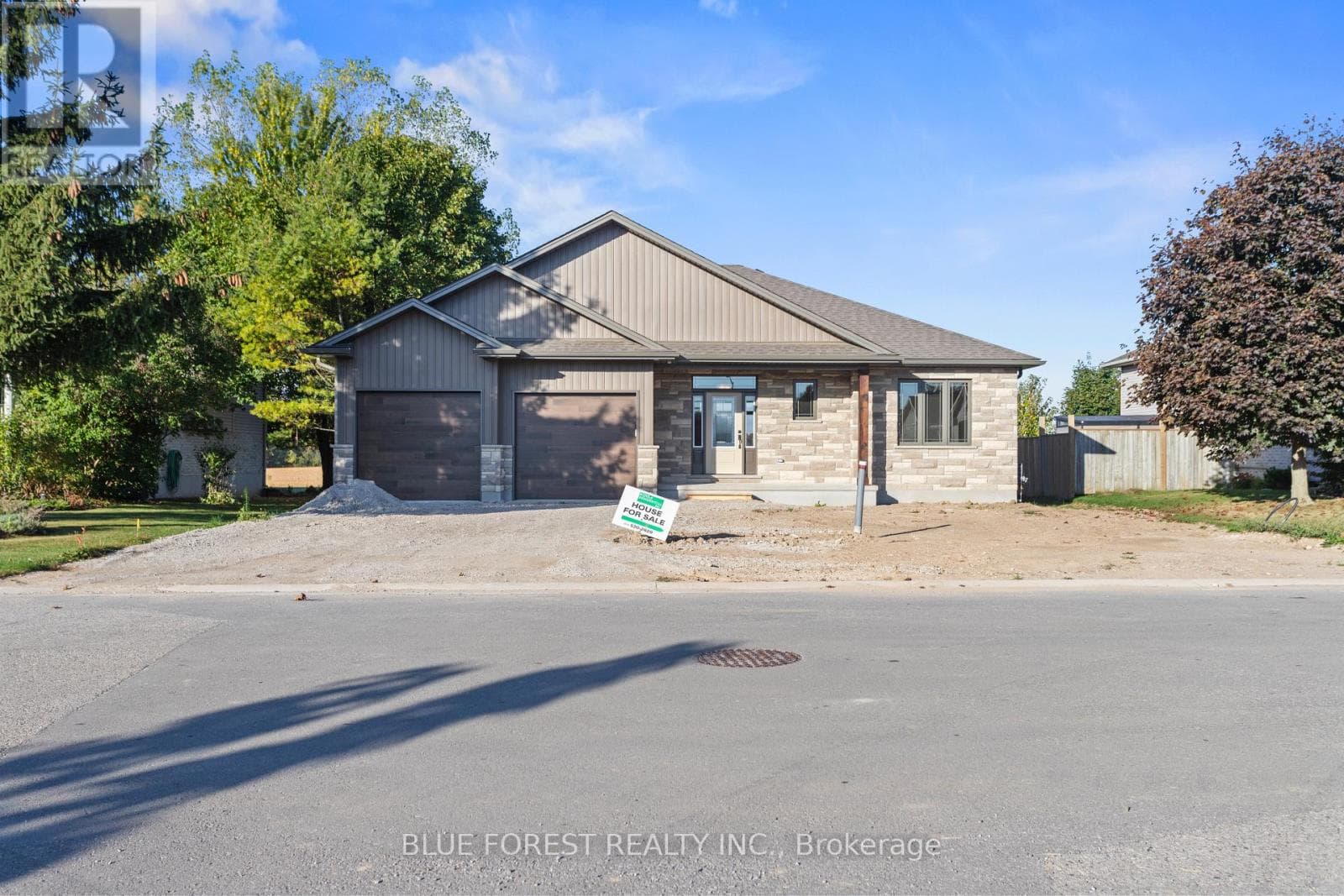 218 SNYDERS AVENUE in 