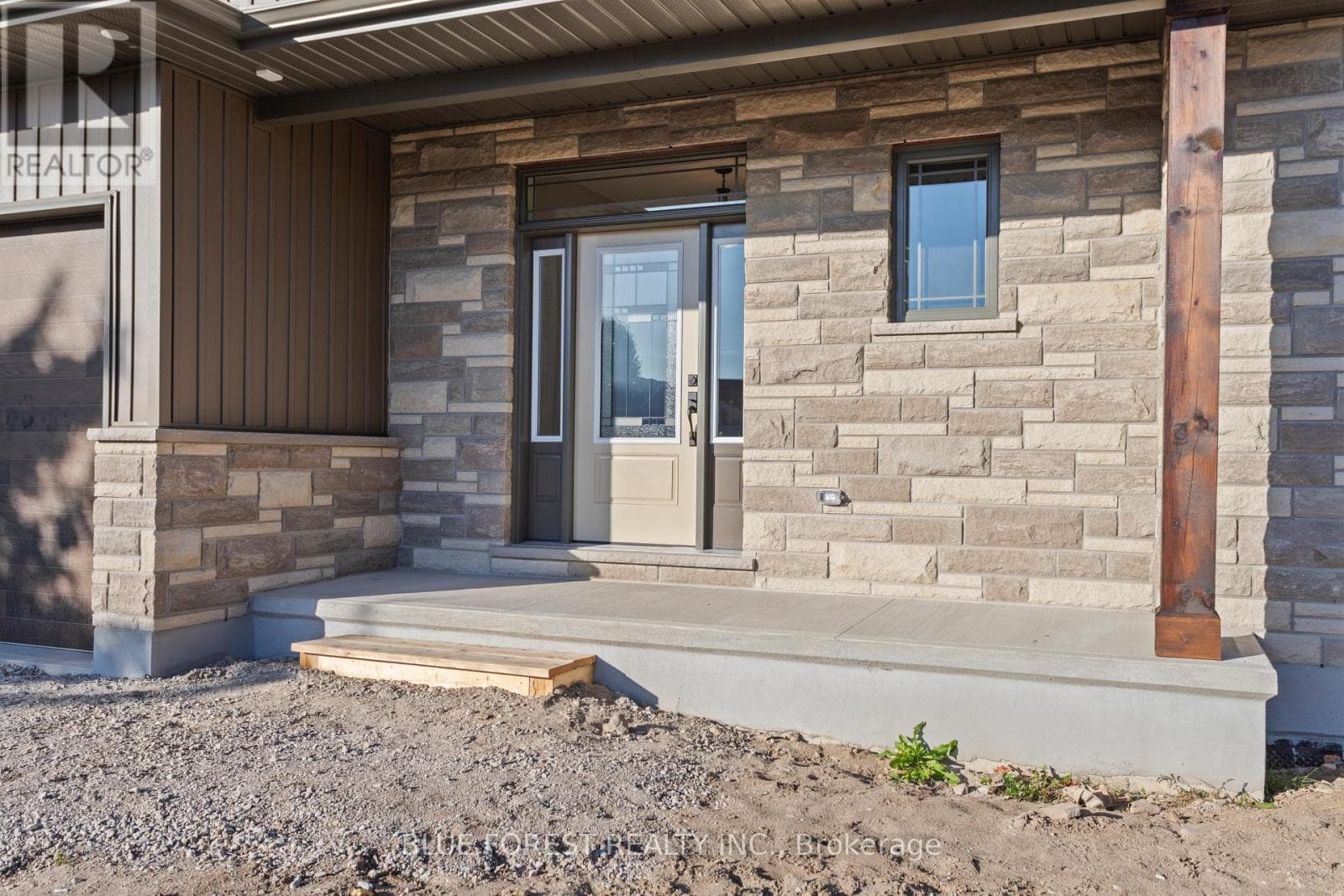 218 SNYDERS AVENUE — photo 2