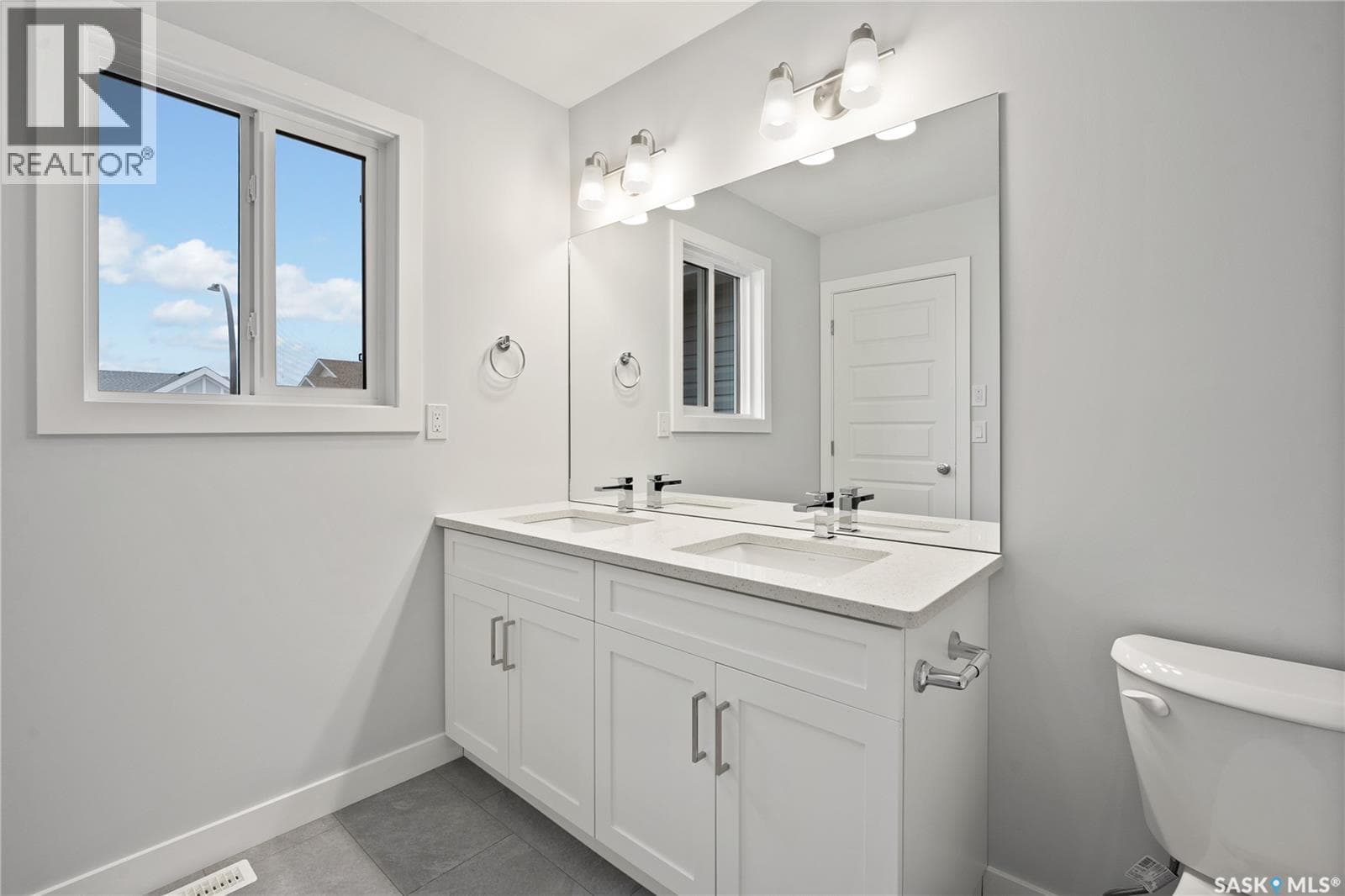 5533 Kennett SQUARE — photo 3