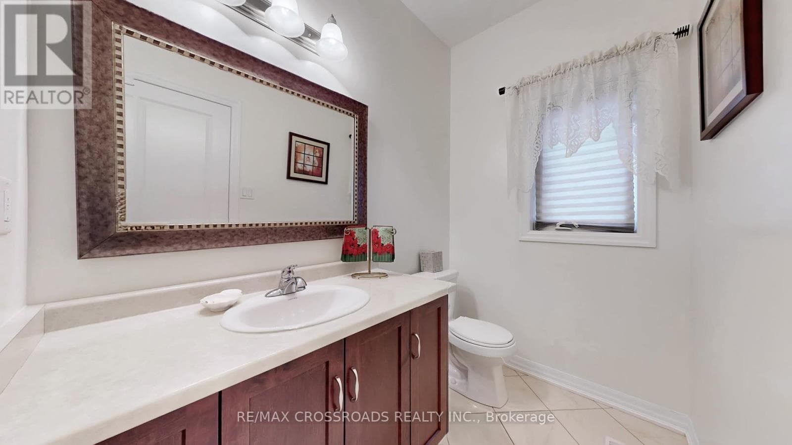 56 DOMINION CRESCENT — photo 4
