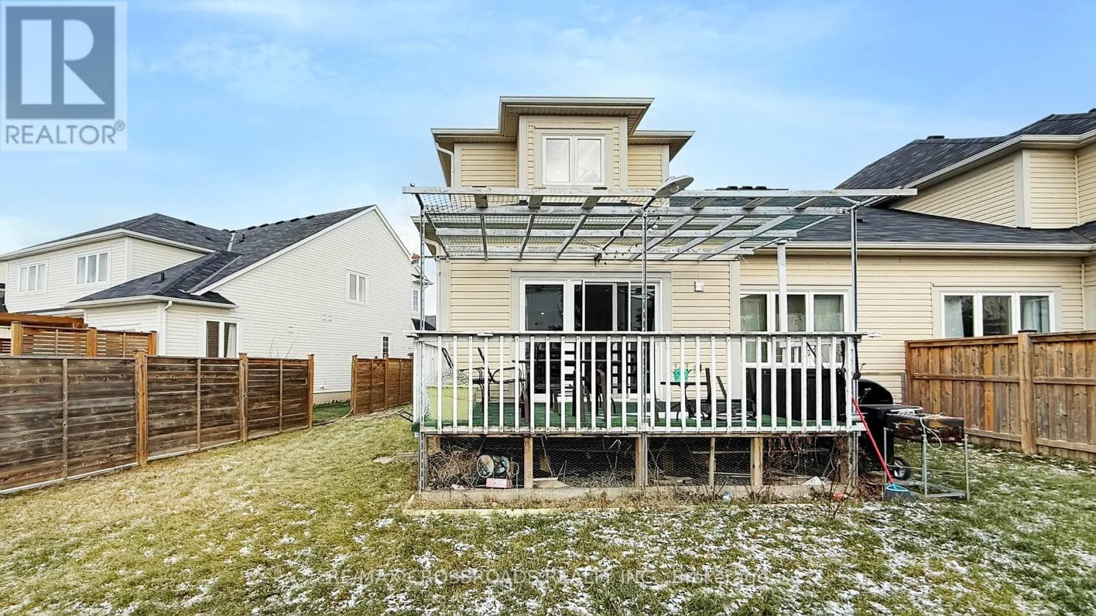 56 DOMINION CRESCENT — photo 3